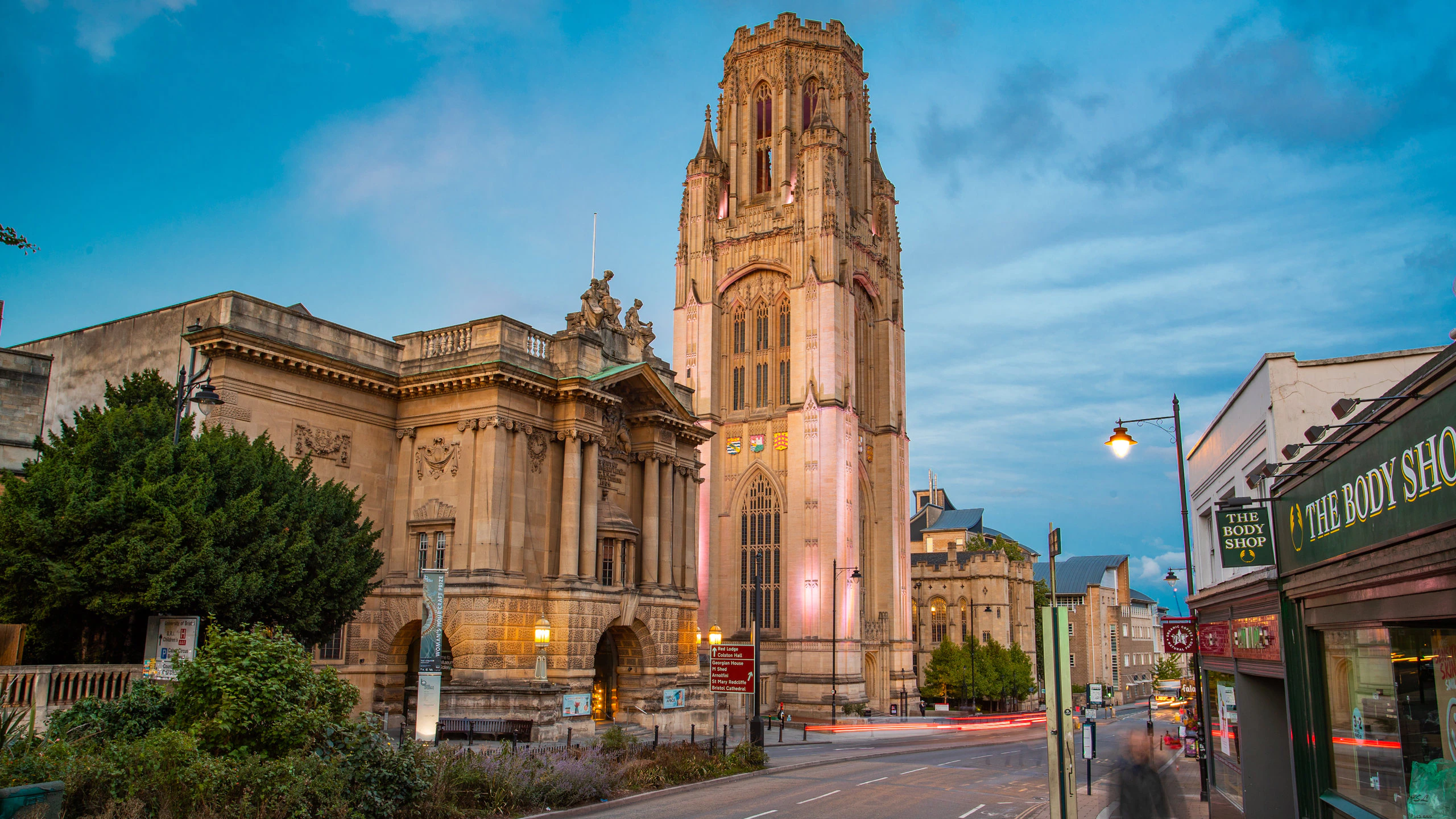 Think Big, Study Bigger: Postgraduate Scholarships at Bristol University for International Students