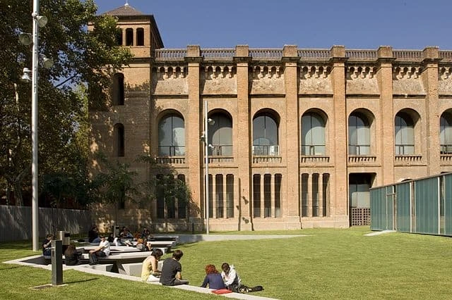 10 Best Scholarships in Spain 2025: Study with Financial Support