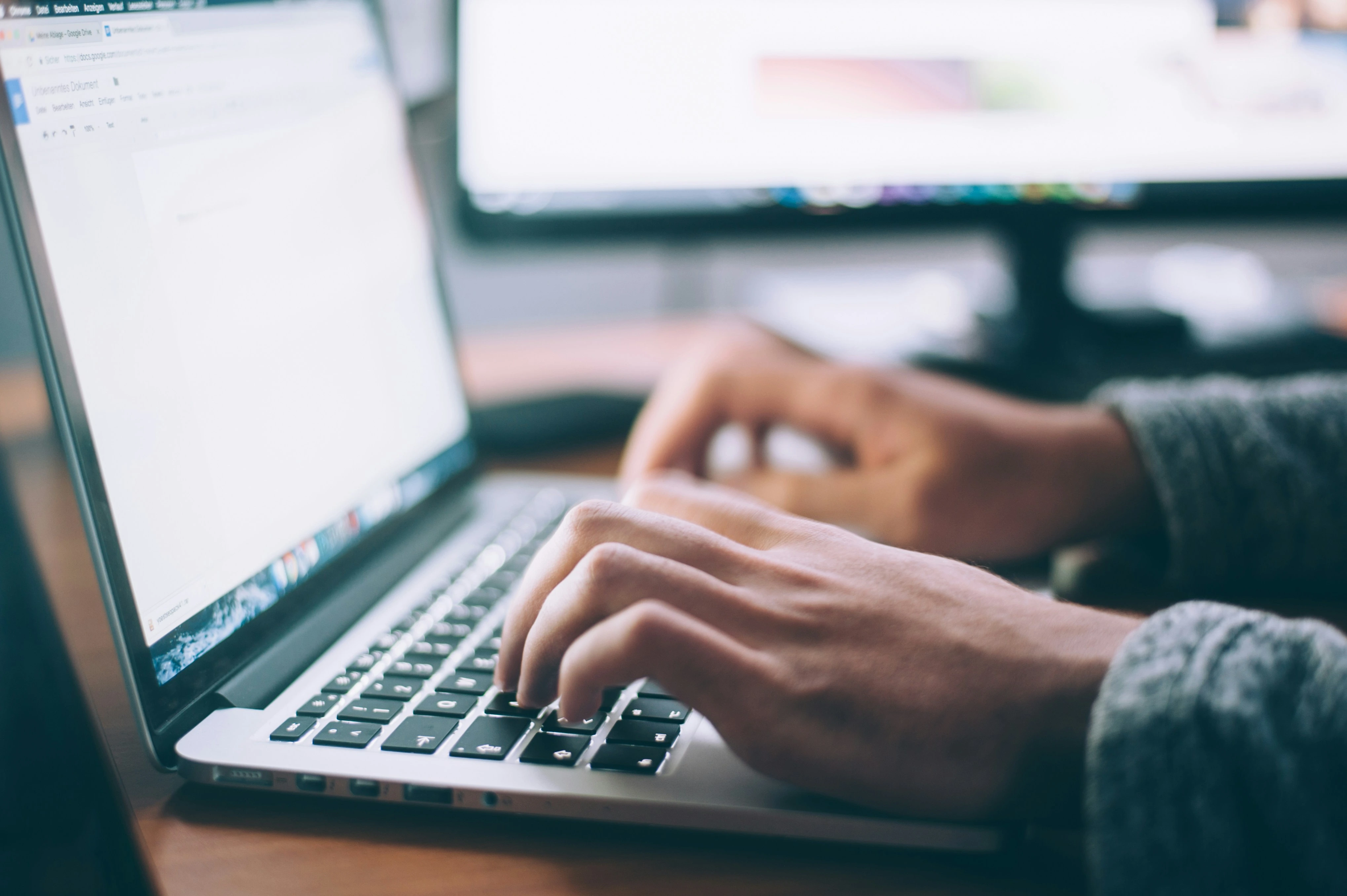 How to Write a Strong Research Paper: A Step-by-Step Guide