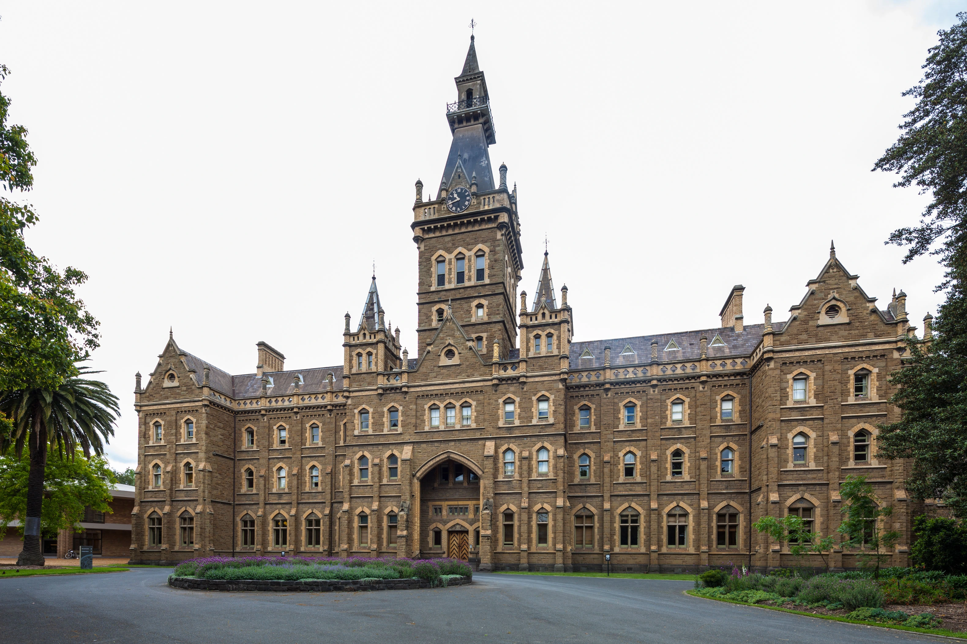 Melbourne Graduate Scholarships 2025 in Australia – Fully Funded Opportunity
