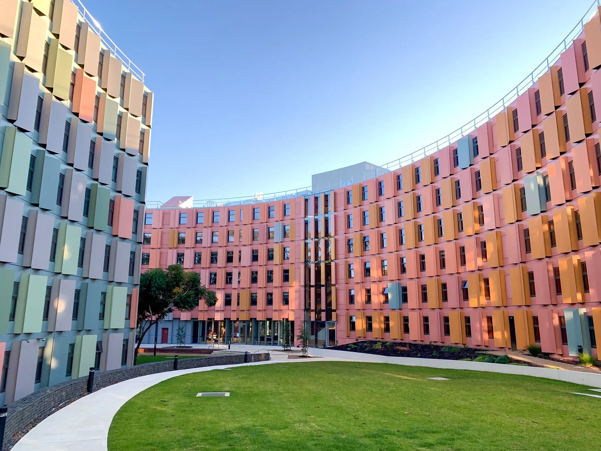 La Trobe University Scholarships 2025 – Study in Australia with Financial Support