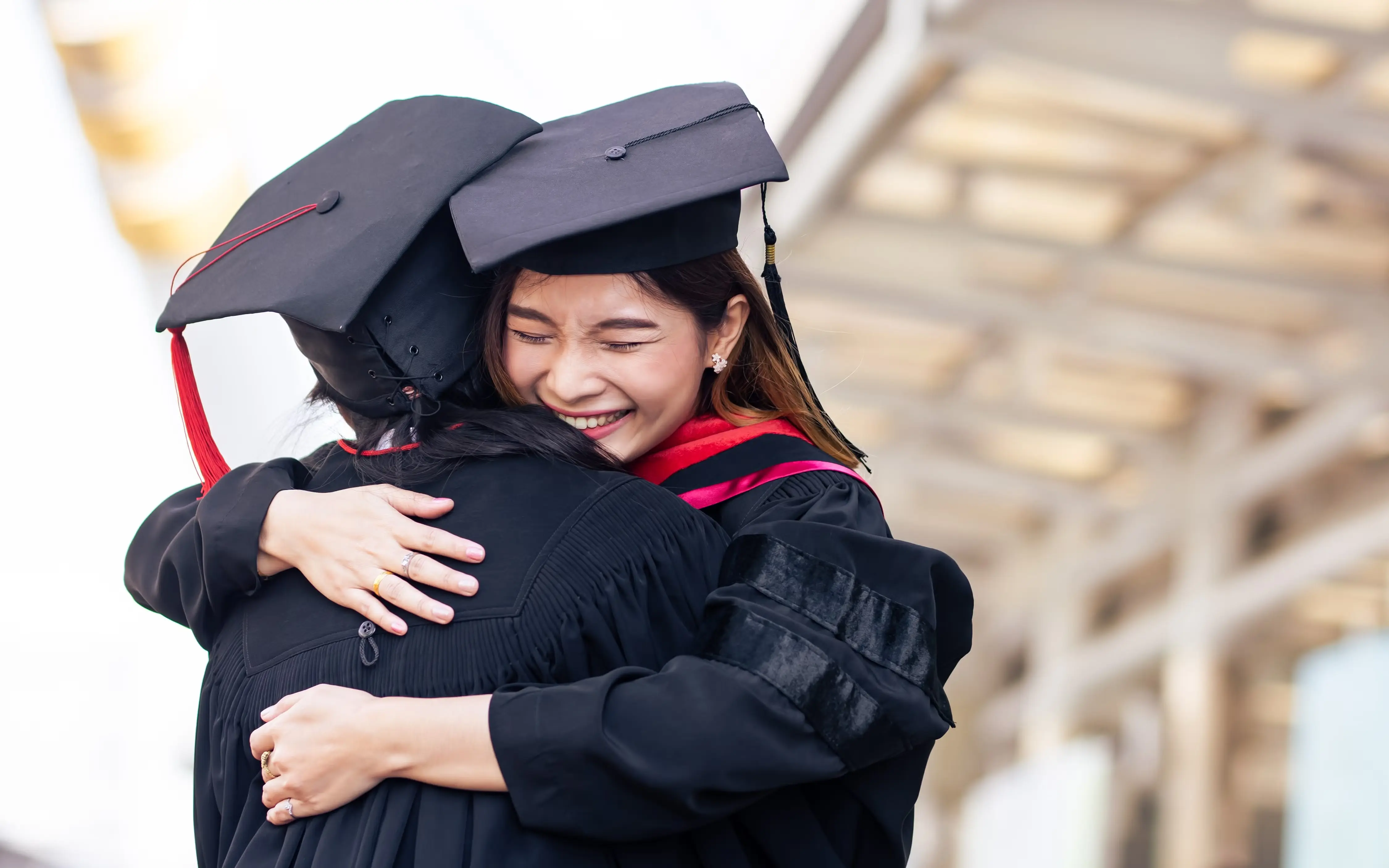 Postgraduate Certificate vs Graduate Diploma: Which Should You Study Abroad?