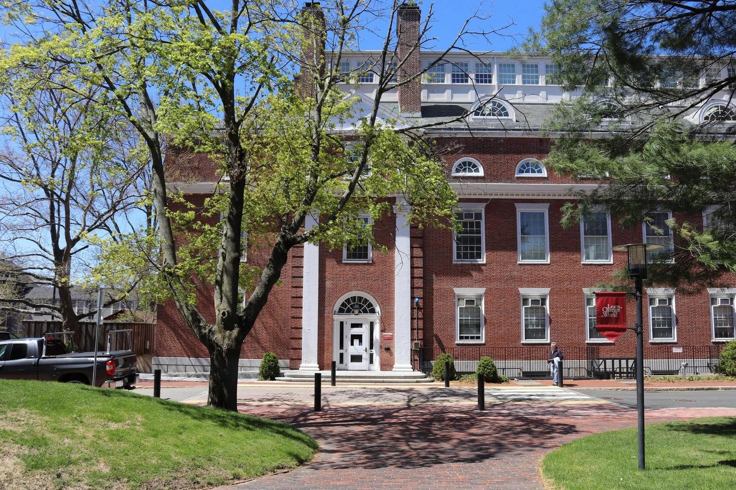 Thriving Fellows Program 2025 at Harvard Graduate School of Education: Empowering Youth in the Digital Age