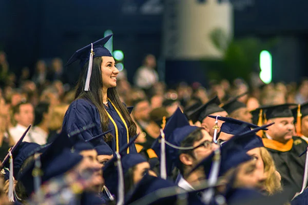 The Ultimate Guide to First-Generation Scholarships in the US: Opportunities & Tips