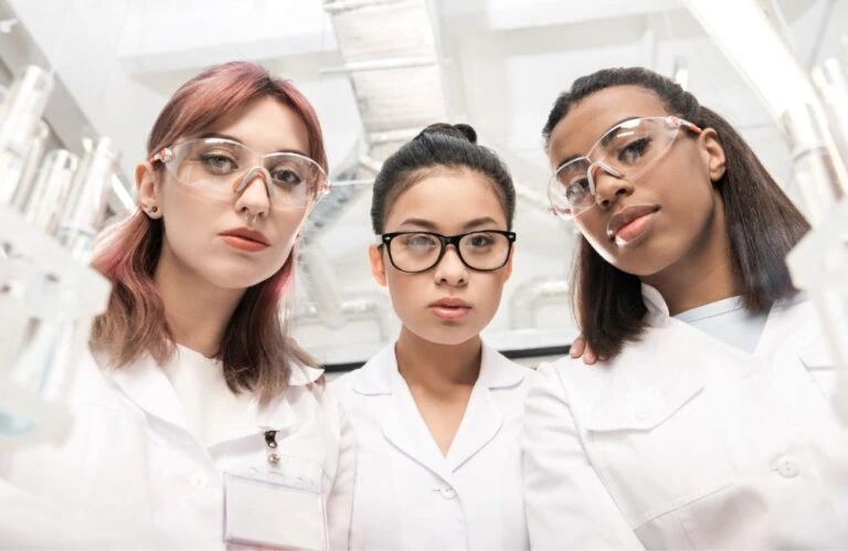 Top STEM Scholarships for International Students in Global Universities